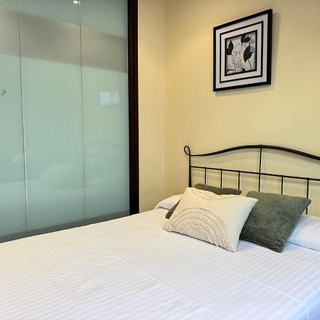 Agi Peater Center Apartman Roses Kültér fotó