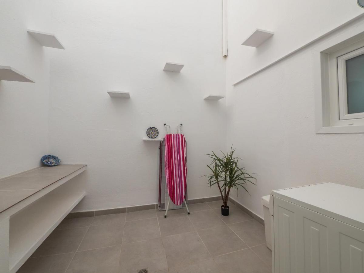 Agi Peater Center Apartman Roses Kültér fotó